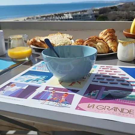 La Grande Motte Vue Mer Unique, Terrasse, Parking Prive, Clim Le Panoramique, 3 Etoiles شقة لا غراند موت